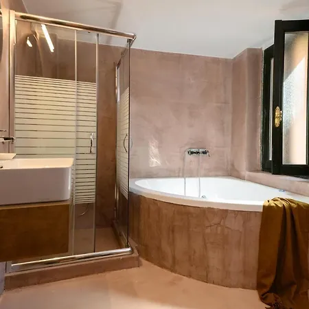 Apartament Monastery Apartment, A Unique House